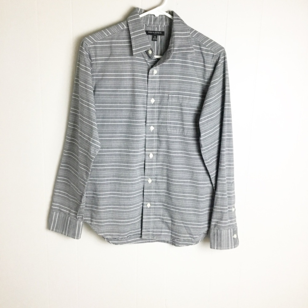 Banana Republic Long Sleeve Button Up Stripes S